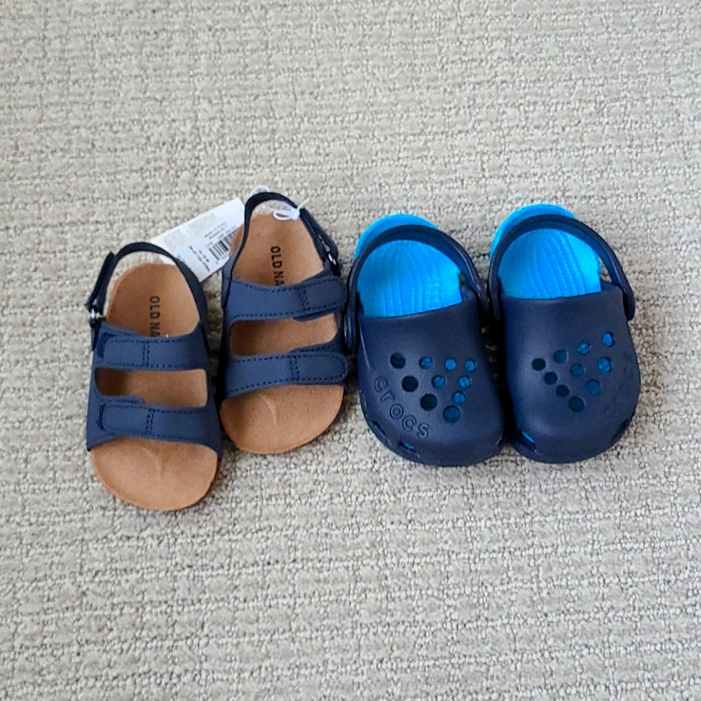 Bundle of baby shoes. Crocs and Old Navy